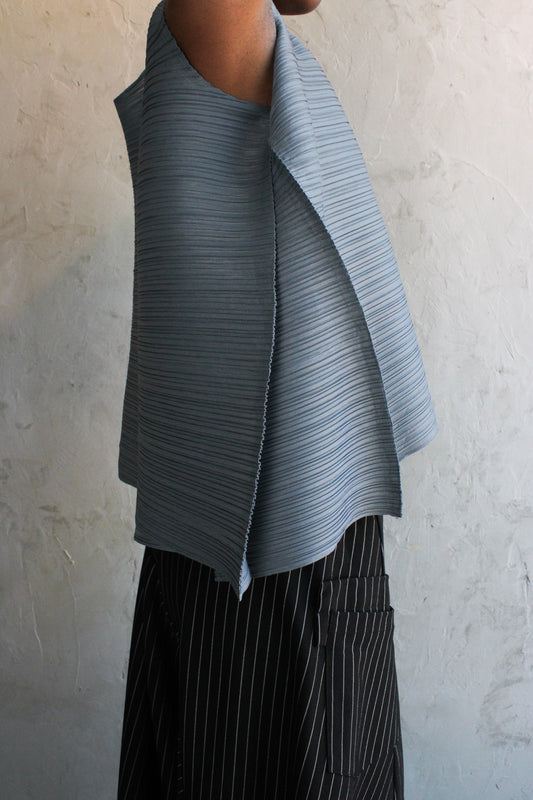 Top Grey Pleated Tank