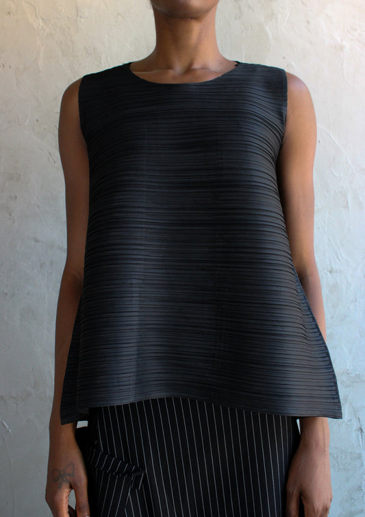 Top Black Pleated Tank