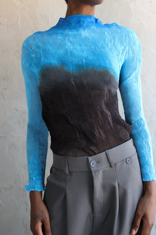 Top Blue Ombre Pleated Long Sleeve