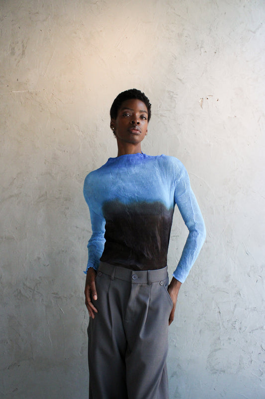 Top Blue Ombre Pleated Long Sleeve
